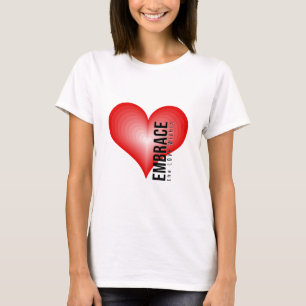 Omarm liefde binnen t-shirt