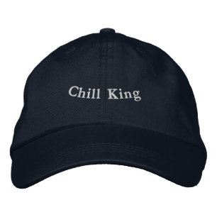 Omarm ontspannen koninklijkheid met de Chill King- Geborduurde Pet