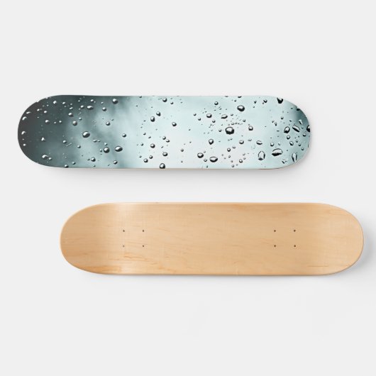 Omarm sereniteit met Rainy Day Skateboard (Horizontaal)