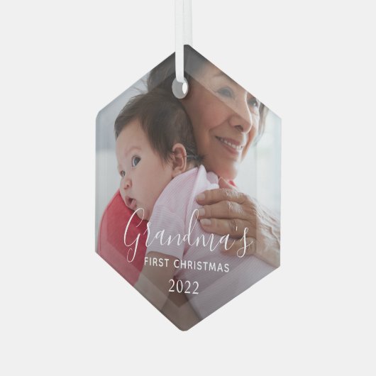 Oma's Eerste Kerstmis Glas Ornament (Voorkant links)