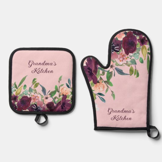 Oma's Keuken Bourgondië Blush Roze Bloemen Ovenwant & Pannenlap Set (Voorkant)