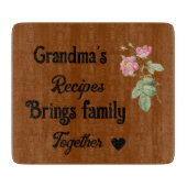 Oma's recept brengt het gezin bij het samenvoegen  snijplank (Voorkant)