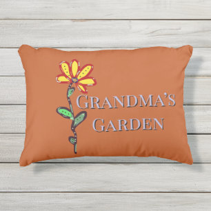 Oma's Tuin Enkele Bloem Oranje Buitenkussen