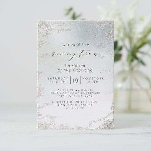 Ombre Dusty Blue Frosted Silver Wedding Reception Kaart (Staand voorkant)