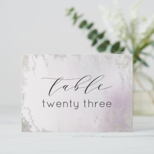 Ombre Lavendel Paarse Zilveren Bruiloft Tafel Numm Kaart (Staand voorkant)
