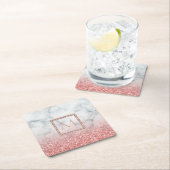 Ombre roos gouden monogram op marmeren steen kartonnen onderzetters (Insitu)