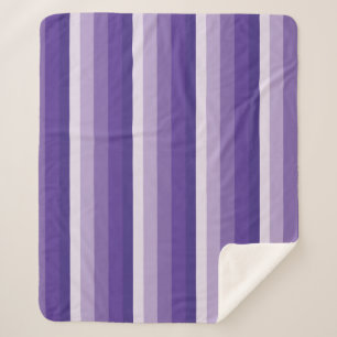 Ombre strepen in paarse tonnen sherpa deken