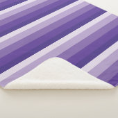 Ombre strepen in paarse tonnen sherpa deken (3/4)