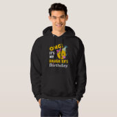 OMG Het is de geboortedag van mijn dochter Emoji B Hoodie (Voorkant volledig)
