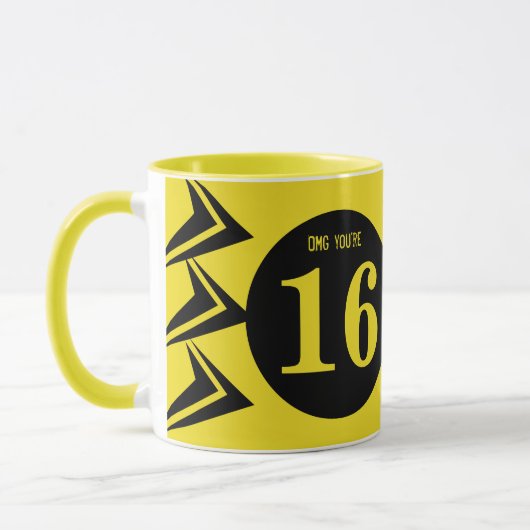 OMG je bent 16 monogram, geel en zwart Mok (Links)