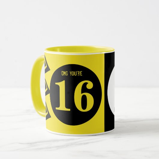 OMG je bent 16 monogram, geel en zwart Mok (Voorkant links)