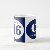 OMG je bent 16 monogram naam navy en wit Koffiemok (Center)