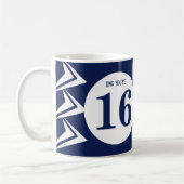 OMG je bent 16 monogram naam navy en wit Koffiemok (Links)