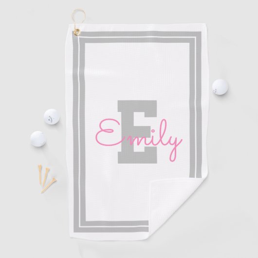Omgekeerde naam en monogram | Lichtgrijs en roze Golfhanddoek (Insitu)