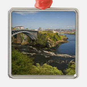 Omgekeerde waterval in de rivier de St. John bij S Metalen Ornament