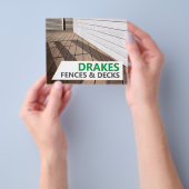 Omheiningen en knalbrochure Modern Professional Flyer (Hand)