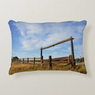 Omheiningen in het veld decoratief kussen