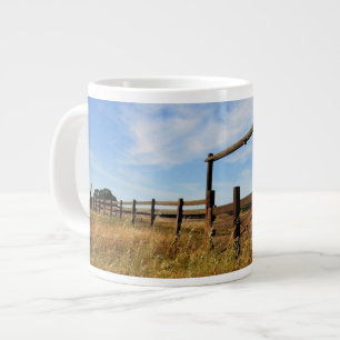 Omheiningen in het veld grote koffiekop