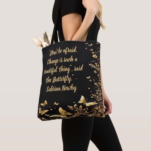 Omhels Transformatie: Gouden Bloem & Vlinder Tote Bag (Dichtbij)