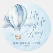 Omhoog en weg! Blauwe heteluchtballon Baby shower Ronde Sticker (Voorkant)