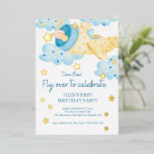 Omhoog en weg Geel Vliegtuig Verjaardagsjongen Folie Uitnodiging (Staand Voorkant)