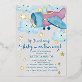 Omhoog en weg Paarse Grijs Vliegtuig Baby shower Folie Uitnodiging (Voorkant)