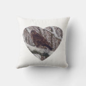 Omkeerbare Buzzard op Sneeuwtak in Hart Kussen (Achterkant)