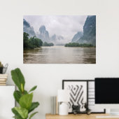 Omlaag bij de Yangshuo rivier Poster (Thuiskantoor)