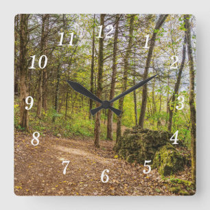 Omlaag en rond wandklok