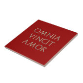 Omnia Vincit Amor Tile Tegeltje (Zijkant)