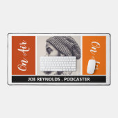On Air - Podcaster Foto - Retro Podcast Bureaumat (Keyboard & Muis)
