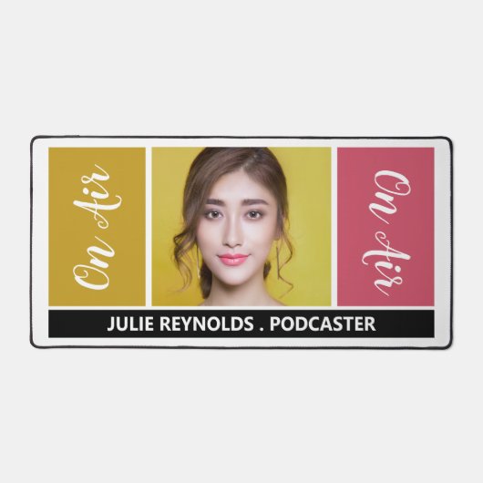 On Air - Podcaster Foto - Retro Podcast Bureaumat (Voorkant)