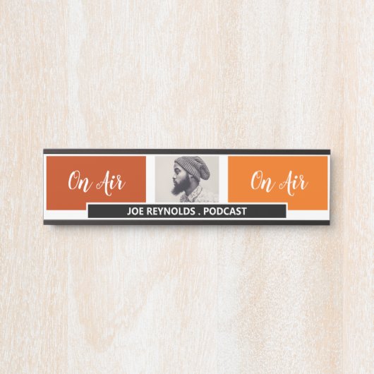 On Air - Podcaster Foto - Retro Podcast Deurbordje (Voorkant)