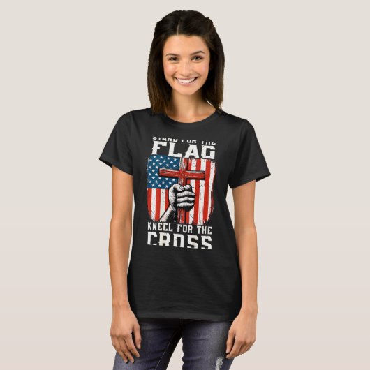 On-back Stand For Flag Kneel Cross Patriotic Chris T-shirt (Voorkant volledig)