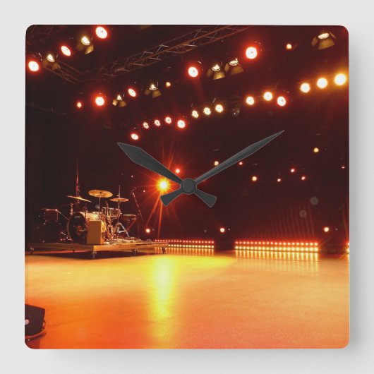 On stage vierkante klok (Voorkant)