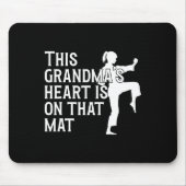 On That Mat Karate Grandma Proud Karate Grandmothe Muismat (Voorkant)