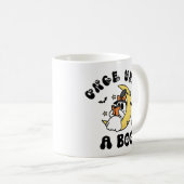 Once Upon A Boo Ghost tijdens het lezen van Hallow Koffiemok (Voorkant rechts)