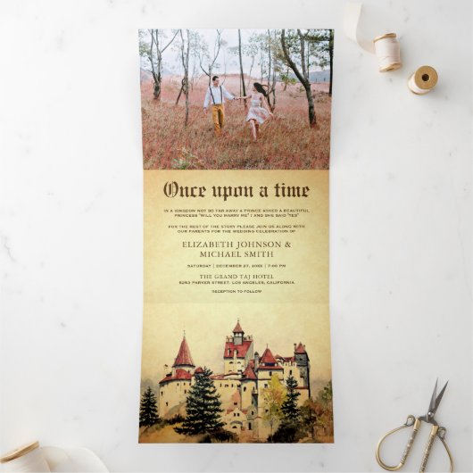 Once Upon a Time Sprookjesachtig Kasteel Bruiloft  Drieluik Uitnodiging (Binnen)