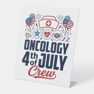Oncologie 4 juli Crew Medisch Patriottisch T-shirt Reclamebord Met Voetstuk
