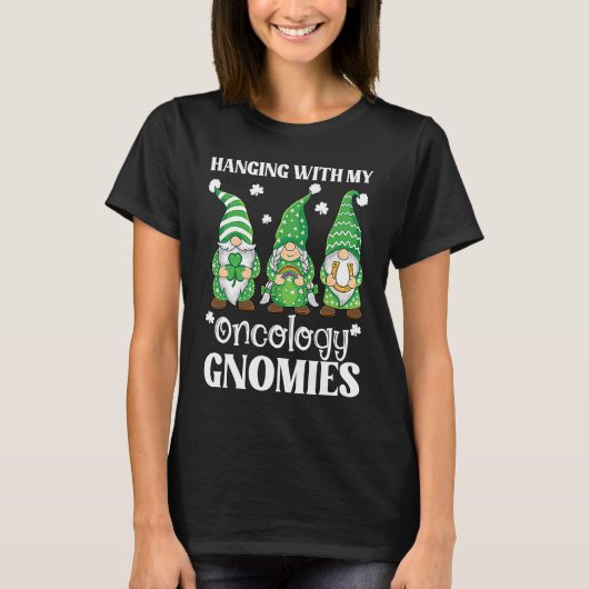 Oncology Nurse St Patricks Day Gnome For PICU Nurs T-shirt (Voorkant)