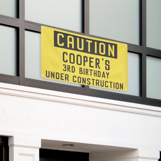 Onder bouwafval wordt elke dag een etmaal gesleurd spandoek (Buitenkant Gebouw)