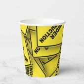 Onder constructietekens papieren bekers (Achterkant)