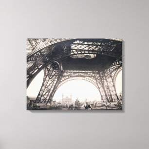 Onder de Eiffeltoren, vóór het stijgen, van 'L' Canvas Afdruk