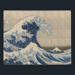 Onder de Golf van Kanagawa (De Grote Golf) Puzzel<br><div class="desc">Onder de Golf van Kanagawa (Kanagawa oki nami ura),  ook bekend als The Great Wave,  uit de reeks "zesendertig Uitzichten van de berg Fuji (Fugaku sanjurokkei)" van de Japanse artiest Katsushika Hokusai uit de jaren dertig.</div>