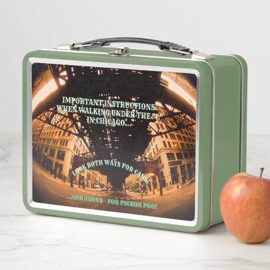 Onder de metalen doos "L" (In situ)