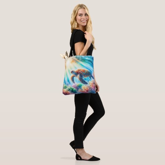 Onder de oceaan zee schildpad tote bag (Op model)