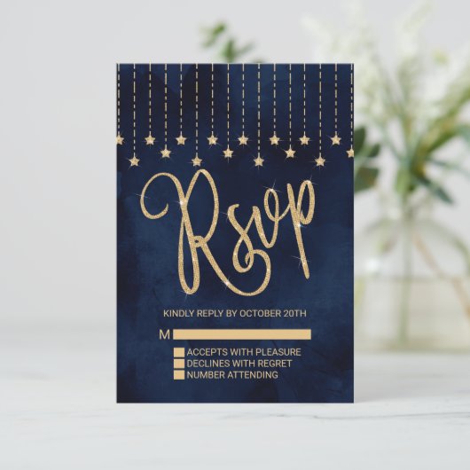 Onder de sterren Navy Blue Gold Sparkle RSVP Kaartje (Staand voorkant)