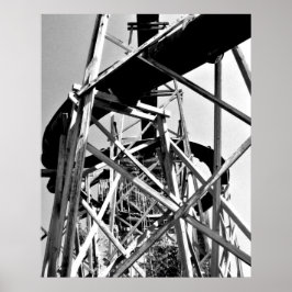 Onder de waterbuis: Slide // Zwart en wit Poster