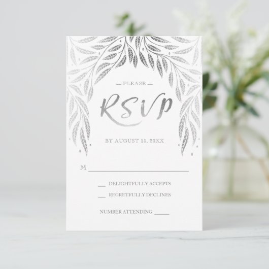 Onder de Willows Wedding RSVP Faux Silver (Staand voorkant)