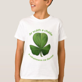 Onder elkaars beschutting overleven mensen t-shirt